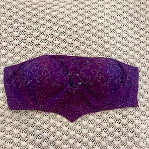 Beautiful embellished vintage bustier for larger chests💜